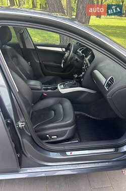 Седан Audi A4 2014 в 