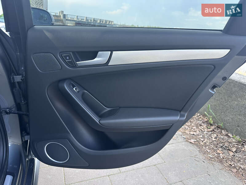 Седан Audi A4 2014 в Киеве