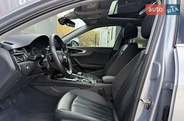 Седан Audi A4 2020 в 