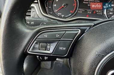 Седан Audi A4 2020 в 