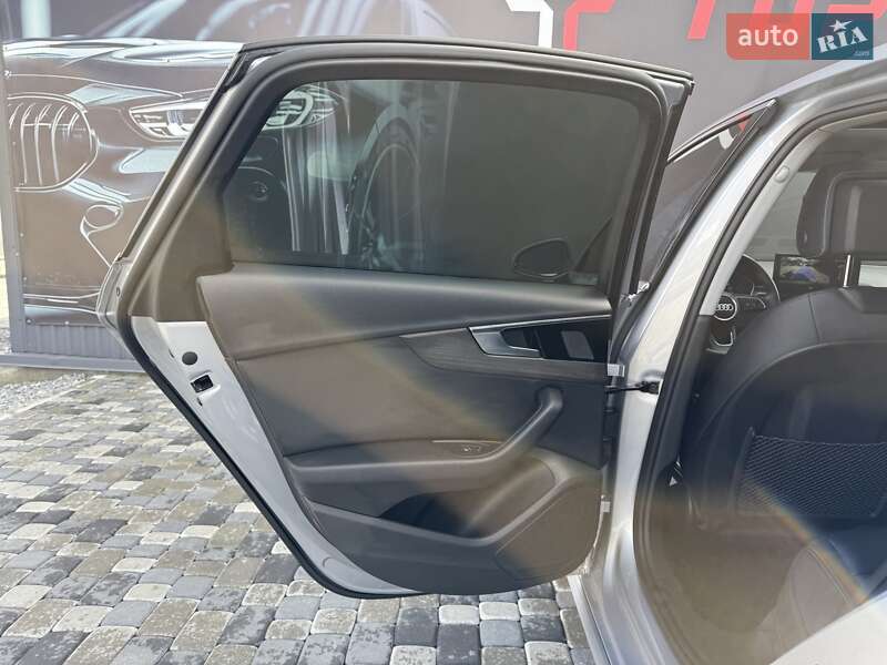 Седан Audi A4 2020 в Львове