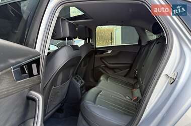 Седан Audi A4 2020 в 