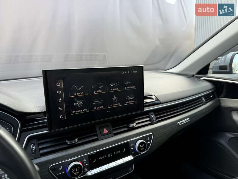Седан Audi A4 2020 в Львове