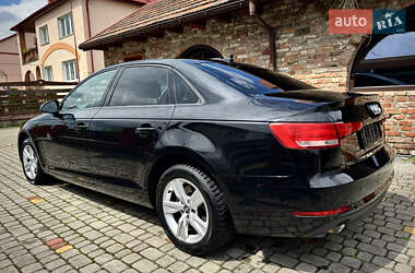 Седан Audi A4 2018 в 