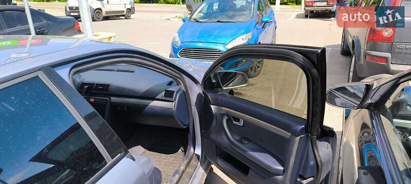 Седан Audi A4 2004 в Василькове
