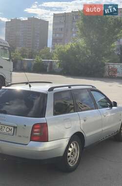 Универсал Audi A4 1997 в 