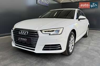 Седан Audi A4 2017 в 