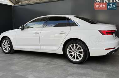 Седан Audi A4 2017 в 