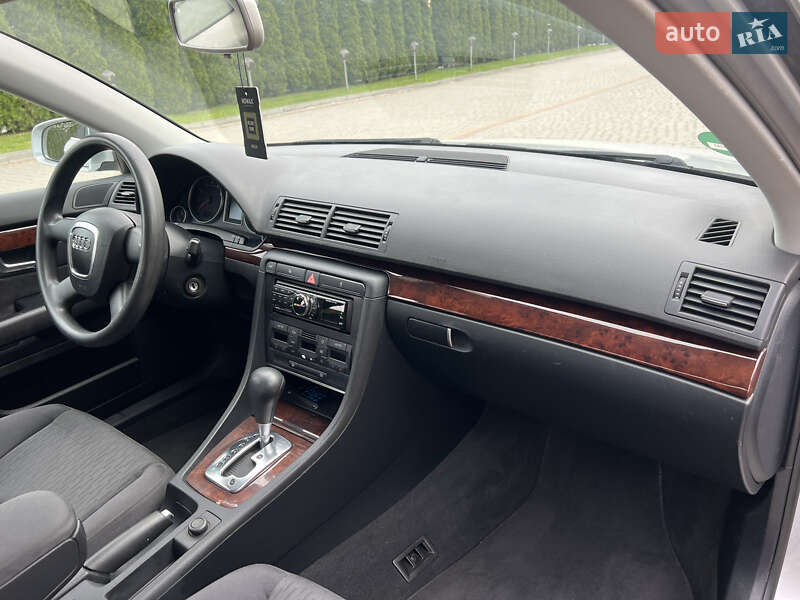 Седан Audi A4 2005 в Дунаевцах