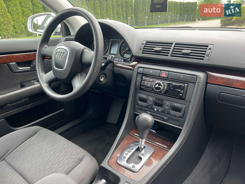 Седан Audi A4 2005 в Дунаевцах