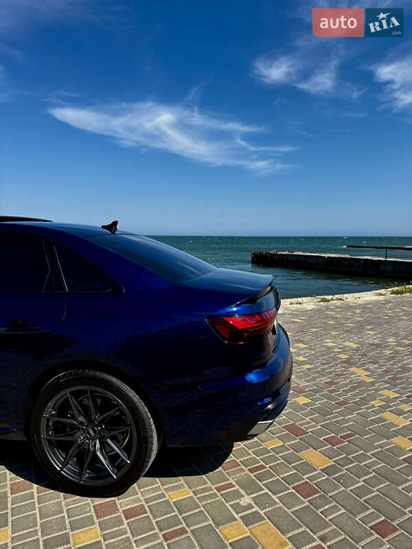 Седан Audi A4 2020 в Одессе
