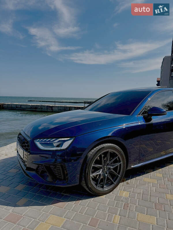 Седан Audi A4 2020 в Одессе