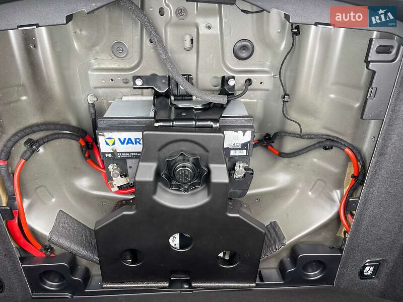 Седан Audi A4 2018 в Ужгороде