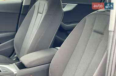 Седан Audi A4 2018 в 