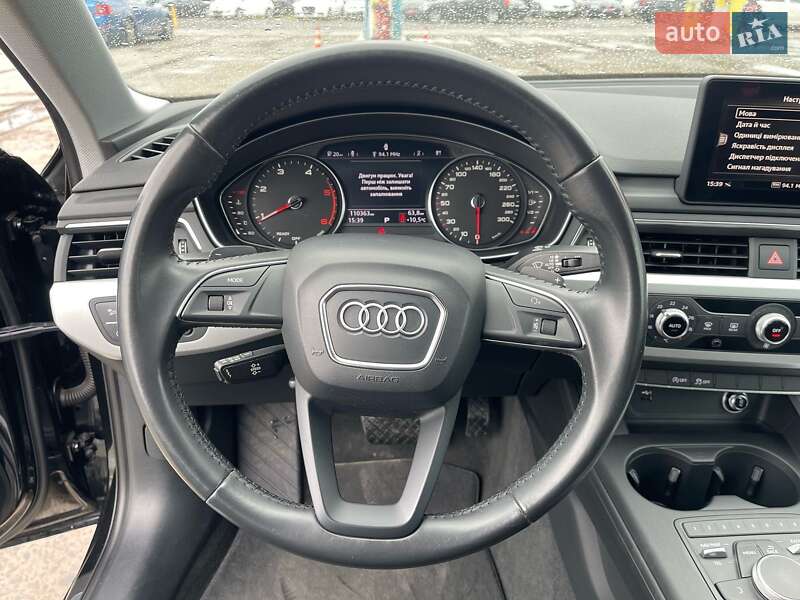 Седан Audi A4 2018 в Ужгороде