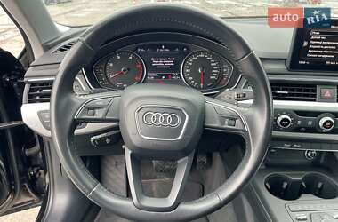 Седан Audi A4 2018 в 