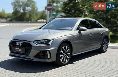 Седан Audi A4 2021 в 