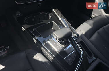 Седан Audi A4 2021 в 