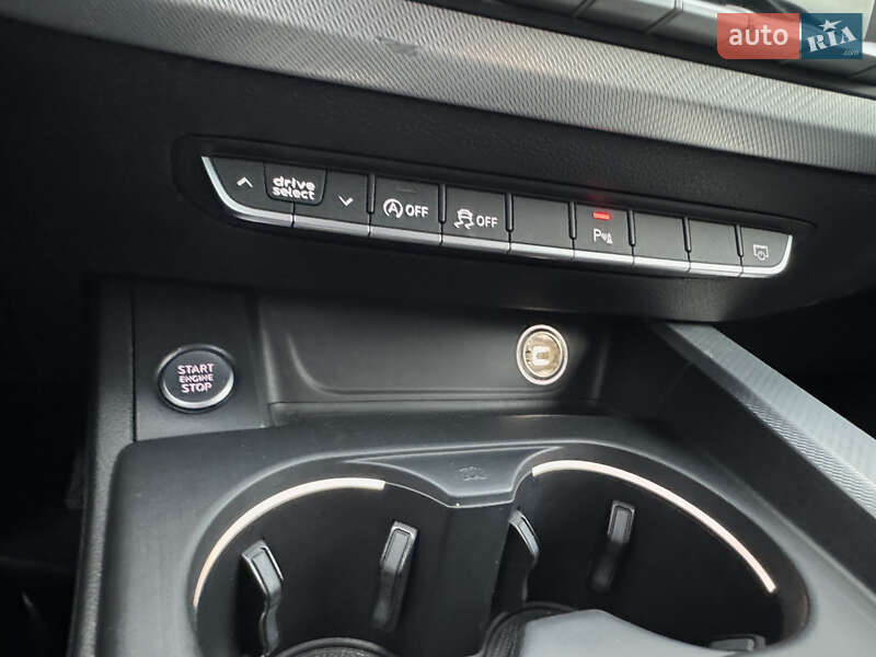 Седан Audi A4 2016 в Самборе
