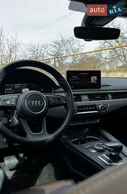 Седан Audi A4 2018 в 