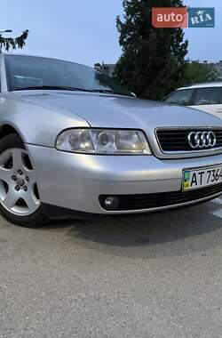 Седан Audi A4 2000 в 