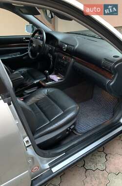 Седан Audi A4 2000 в 