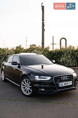 Седан Audi A4 2014 в 