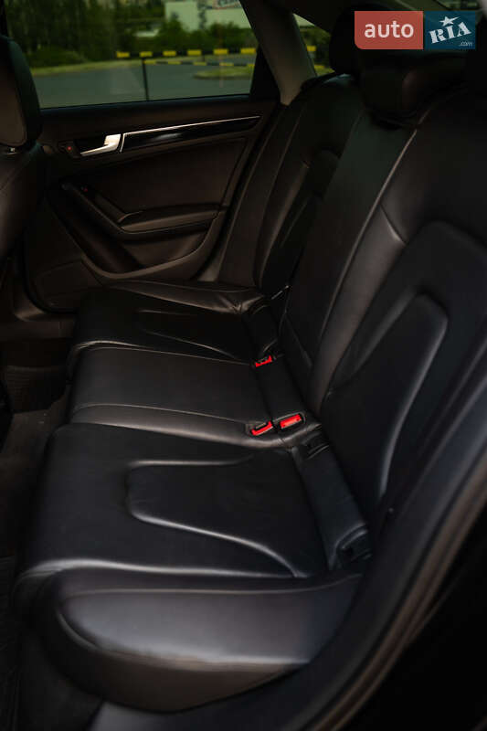 Седан Audi A4 2014 в Кривом Роге