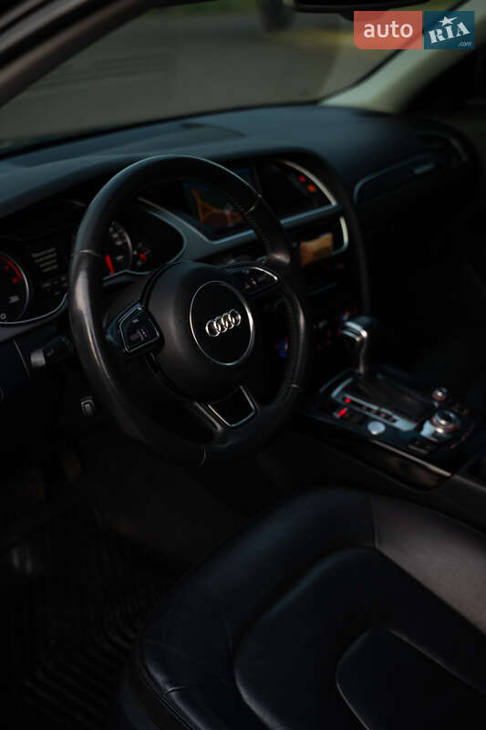 Седан Audi A4 2014 в Кривом Роге