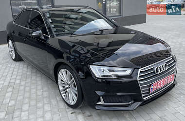 Седан Audi A4 2019 в 