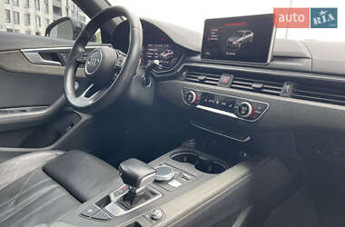Седан Audi A4 2019 в 