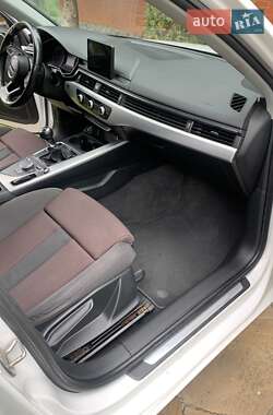 Седан Audi A4 2016 в 