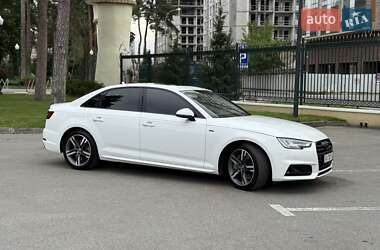 Седан Audi A4 2018 в 