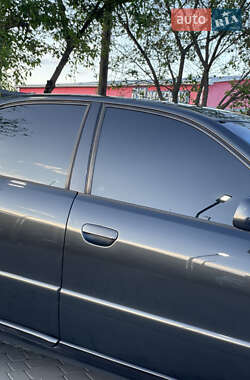 Седан Audi A4 1999 в 
