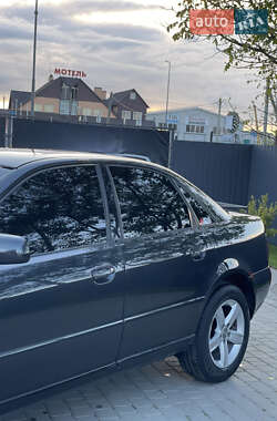 Седан Audi A4 1999 в 
