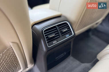 Седан Audi A4 2015 в 
