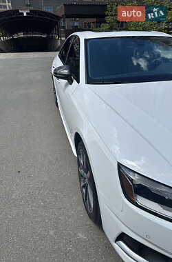 Седан Audi A4 2021 в 