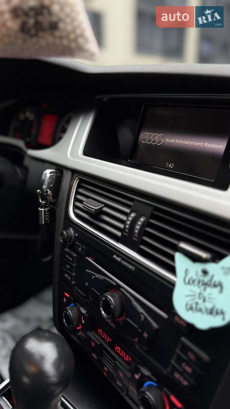 Седан Audi A4 2009 в Ивано-Франковске