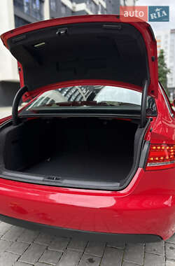 Седан Audi A4 2009 в 