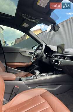 Седан Audi A4 2019 в 