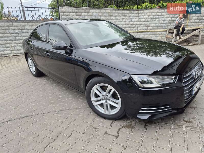 Седан Audi A4 2017 в Обухове