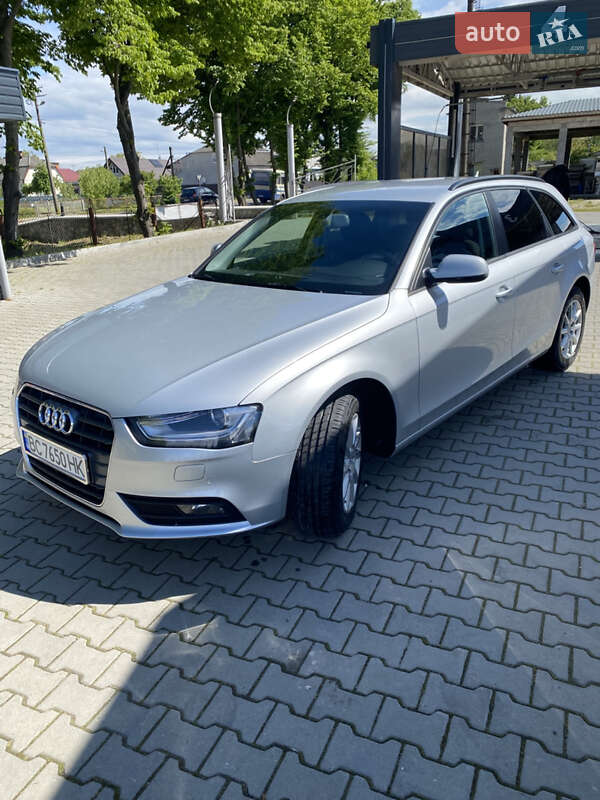 Универсал Audi A4 2013 в 