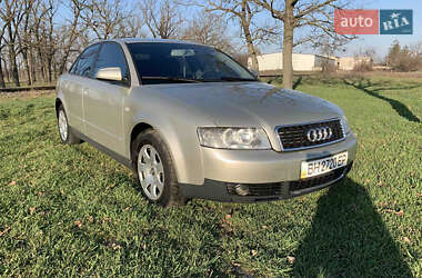 Седан Audi A4 2004 в 