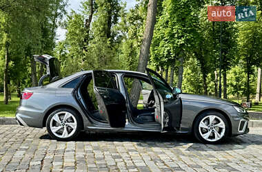 Седан Audi A4 2023 в 