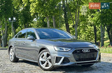 Седан Audi A4 2023 в 