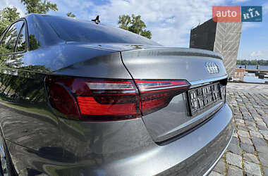 Седан Audi A4 2023 в 