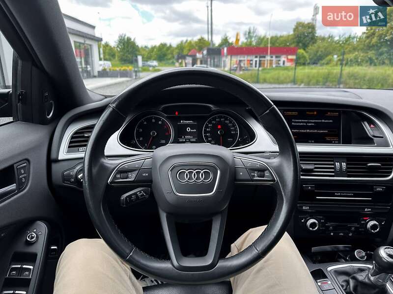 Седан Audi A4 2016 в Ужгороде
