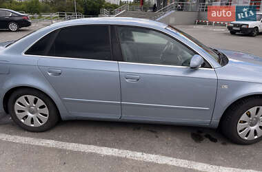 Седан Audi A4 2004 в 