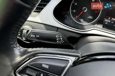 Седан Audi A4 2015 в 