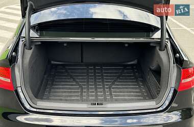 Седан Audi A4 2015 в 